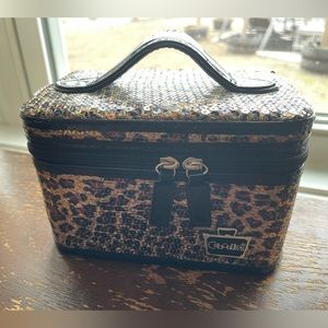 Caboodles case with mirror and zipper. Brown Leopard print. sequins. Make-up.